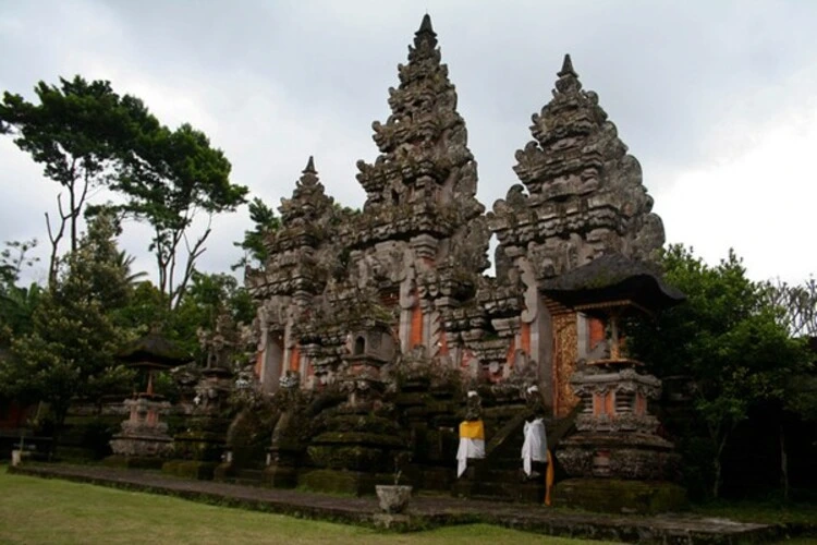 Informasi Umum Candi Mandara Giri Semeru Agung