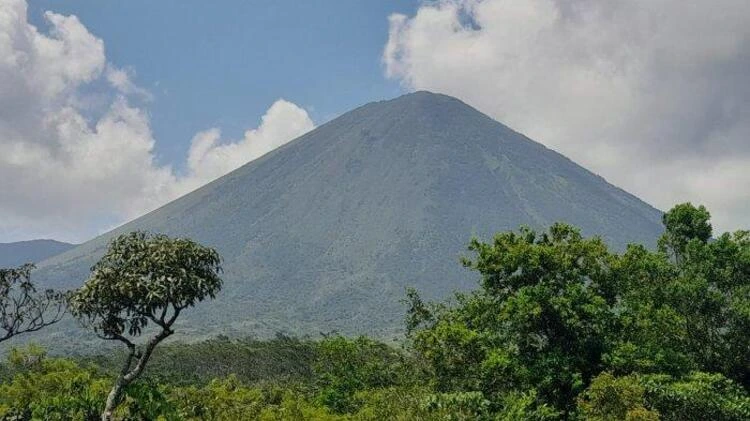 Fasilitas di Gunung Lemongan