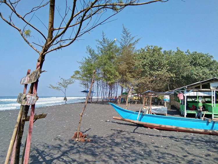 Informasi Umum Pantai Watu Pecak