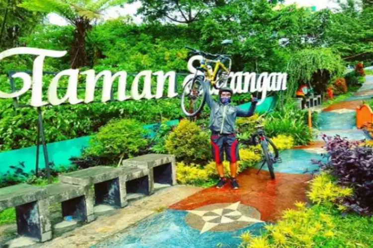 Taman Sarangan Magetan