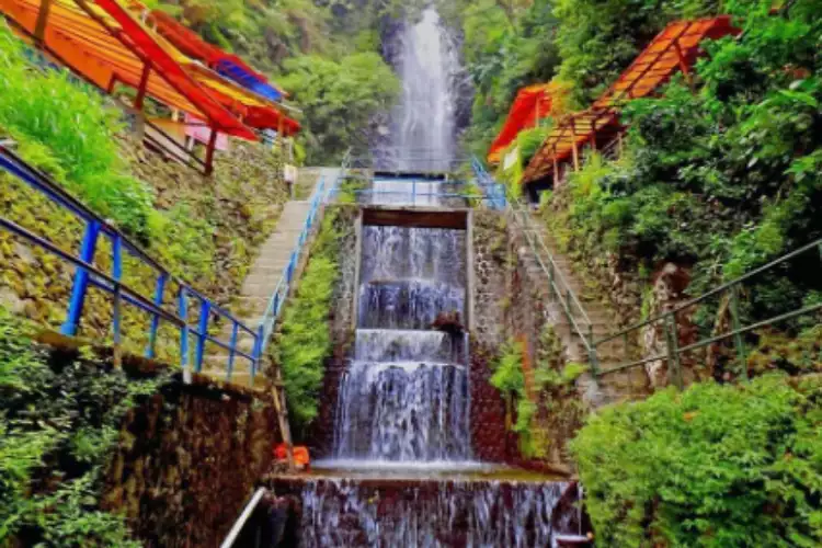 Air Terjun Tirtosari Magetan