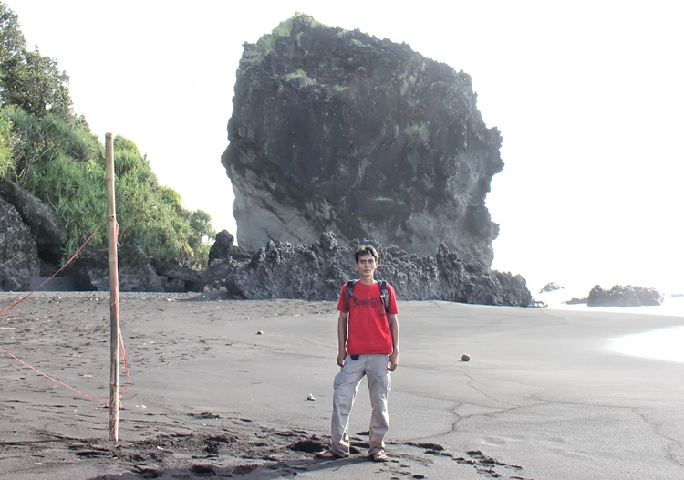 Fasilitas di Pantai Watu Godeg