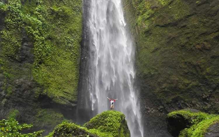 Fasilitas di Air Terjun Kabut Pelangi